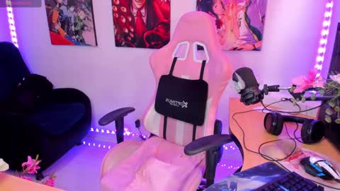 karen  online show from 02-23-25, 05:07