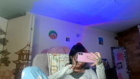 Im Emily and I could be the love of your life    online show from 04-05-26, 03:15