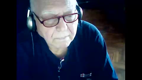 Snapshot of hasanben54398 chatting on 10-26-25, 02:12 hasan online show from 10-26-25, 02:12