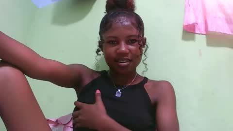 Snapshot of hasleyinah chatting on 01-08-26, 06:48 hasleyinah online show from 01-08-26, 06:48