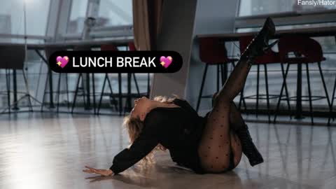 Anna online show from 12-12-24, 03:16