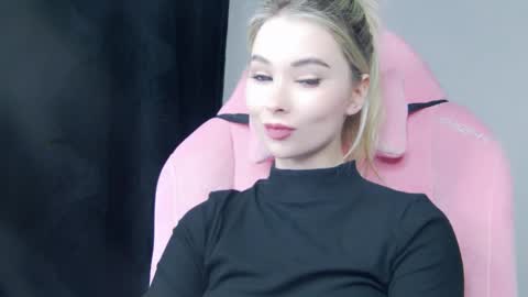 Anna online show from 11-26-25, 09:05