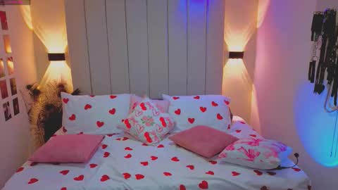 Alicia online show from 09-17-25, 03:19