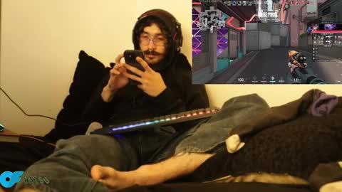 Snapshot of hatsumotokyoto chatting on 01-30-25, 11:45 More content   2   online show from 01-30-25, 11:45