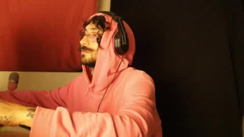 Snapshot of hatsumotokyoto chatting on 02-13-25, 12:13 More content   2   online show from 02-13-25, 12:13