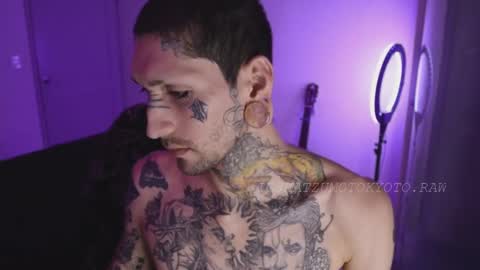 Snapshot of hatsumotokyoto chatting on 10-05-25, 03:05 More content   2   online show from 10-05-25, 03:05