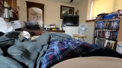 hawkfan1888 online show from 12-19-24, 03:52