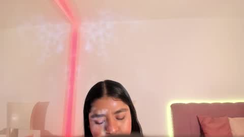 Hayami  online show from 12-22-25, 12:35