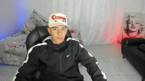 Hayen Boy online show from 10-10-25, 01:21