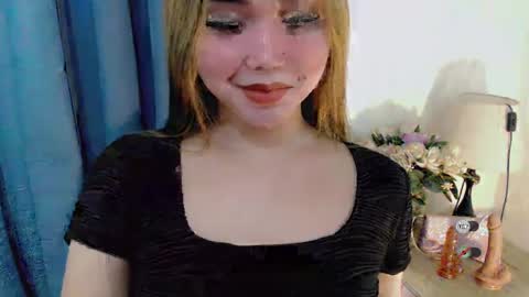 haylee online show from 02-11-25, 02:02