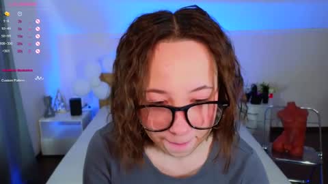 Hayle online show from 03-08-25, 02:12