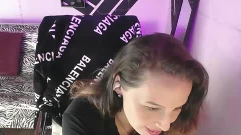 hayley miller online show from 02-25-25, 08:36