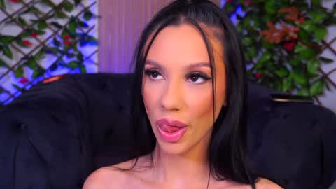 Snapshot of hayliemilf chatting on 12-13-24, 08:09 Haylie online show from 12-13-24, 08:09