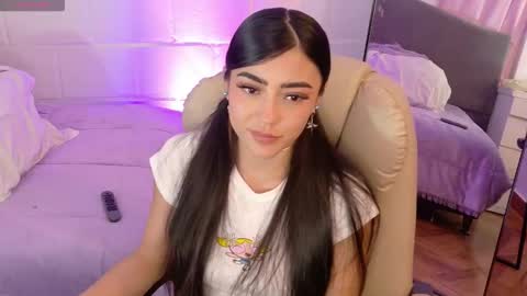 HAZEL LYNN ROSS online show from 11-20-25, 07:57