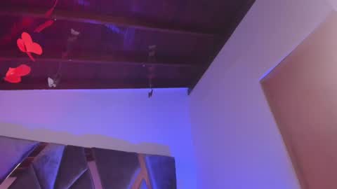 Snapshot of hazel_shy chatting on 02-19-25, 01:29 Im Hazel online show from 02-19-25, 01:29