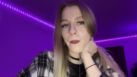 Vuklly online show from 12-16-25, 01:27