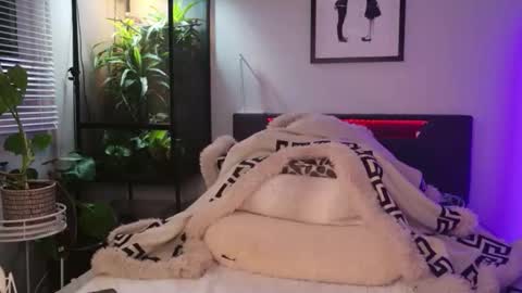 Hazeleo online show from 01-05-26, 11:30