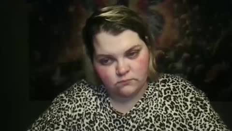 Hazeleyez97 online show from 11-08-25, 08:14