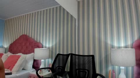 Snapshot of hazelmoret chatting on 02-19-25, 11:49 HazelMoret online show from 02-19-25, 11:49