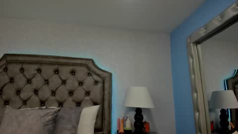 Snapshot of hazelmoret chatting on 09-11-25, 11:43 HazelMoret online show from 09-11-25, 11:43