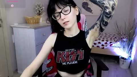 Snapshot of hazeltompson chatting on 11-29-25, 08:34 hazeltompson online show from 11-29-25, 08:34