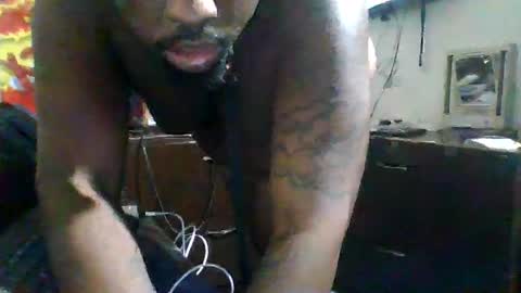 Snapshot of hbdj2164 chatting on 09-10-25, 11:43 hbdj2164 online show from 09-10-25, 11:43