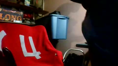 Snapshot of hbdj2164 chatting on 09-11-25, 10:48 hbdj2164 online show from 09-11-25, 10:48