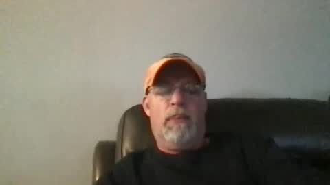 Snapshot of hdeuce22 chatting on 12-17-24, 04:43 Hdeuce22 online show from 12-17-24, 04:43