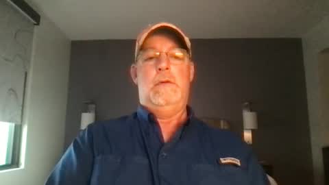 Snapshot of hdeuce22 chatting on 02-06-25, 04:36 Hdeuce22 online show from 02-06-25, 04:36