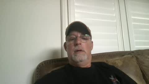 Snapshot of hdeuce22 chatting on 09-08-25, 05:34 Hdeuce22 online show from 09-08-25, 05:34