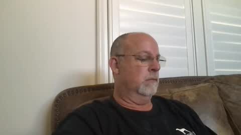 Snapshot of hdeuce22 chatting on 10-15-25, 04:40 Hdeuce22 online show from 10-15-25, 04:40