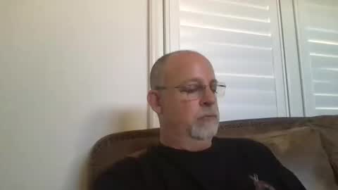 Snapshot of hdeuce22 chatting on 10-16-25, 05:25 Hdeuce22 online show from 10-16-25, 05:25