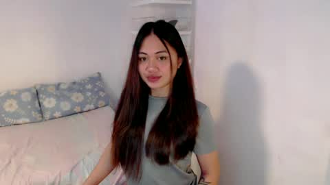 Yoshin online show from 06-18-26, 03:40