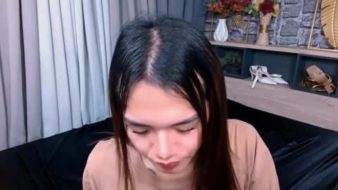 Snapshot of heather_winter chatting on 02-16-26, 09:33 HEATHER online show from 02-16-26, 09:33