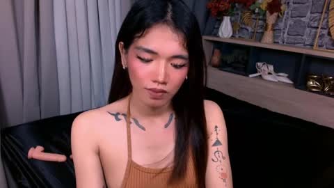 Snapshot of heather_winter chatting on 05-07-26, 05:51 HEATHER online show from 05-07-26, 05:51