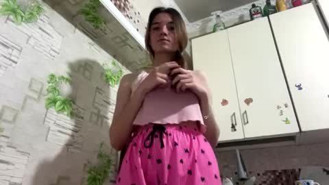 Lili online show from 04-20-26, 02:20