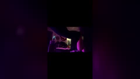 Snapshot of heatskii chatting on 11-29-25, 11:30 heatskii online show from 11-29-25, 11:30