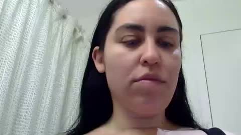 Snapshot of heatwavee chatting on 01-04-25, 01:31 heatwavee online show from 01-04-25, 01:31