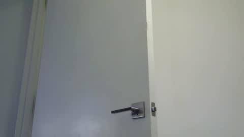 Snapshot of heatwavee chatting on 02-18-25, 04:59 heatwavee online show from 02-18-25, 04:59