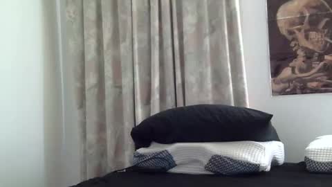 Snapshot of heatwavee chatting on 12-18-25, 07:53 heatwavee online show from 12-18-25, 07:53