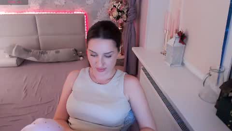Snapshot of heaven_chloe chatting on 07-02-26, 08:04 Heaven girl online show from 07-02-26, 08:04