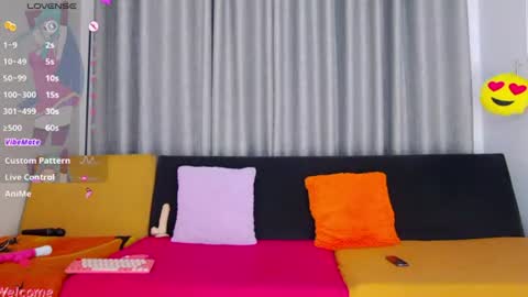 AngieLizzy online show from 07-30-26, 01:43