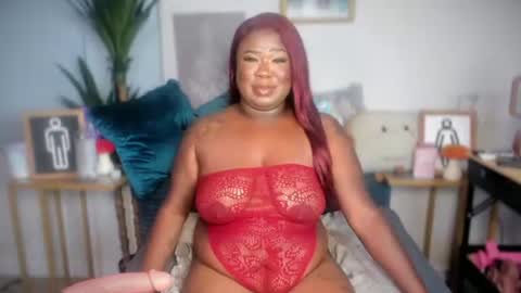 Snapshot of heavenleighreign chatting on 07-22-26, 02:47 Heavenleighreign online show from 07-22-26, 02:47