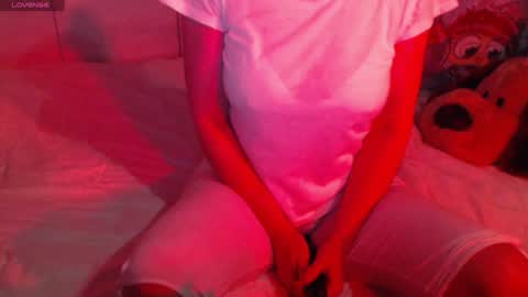 Snapshot of heavenlykiss chatting on 01-22-25, 12:06 Chani online show from 01-22-25, 12:06