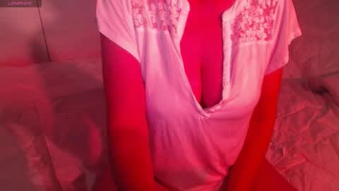 Snapshot of heavenlykiss chatting on 09-23-25, 02:31 Chani online show from 09-23-25, 02:31