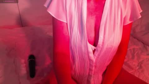 Snapshot of heavenlykiss chatting on 09-24-25, 07:12 Chani online show from 09-24-25, 07:12