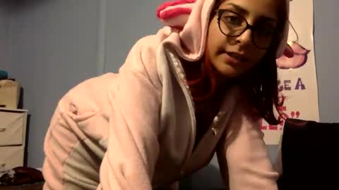 Snapshot of heavensbunny chatting on 02-07-25, 03:12 heaven the muslim slut online show from 02-07-25, 03:12