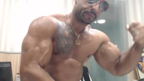 Snapshot of hebertgomes chatting on 05-05-26, 11:13 hebertgomes online show from 05-05-26, 11:13