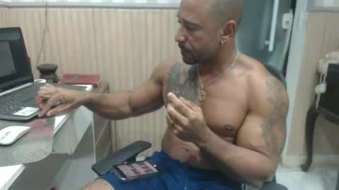 Snapshot of hebertgomes chatting on 06-19-26, 02:05 hebertgomes online show from 06-19-26, 02:05