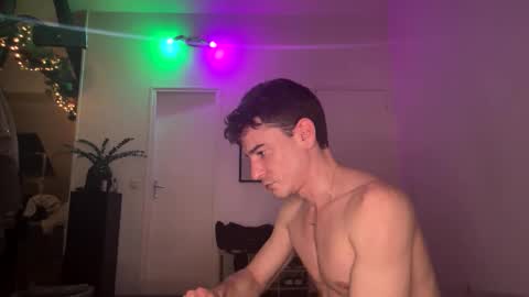 Snapshot of hecallsmecash chatting on 03-16-26, 07:40 hecallsmecash online show from 03-16-26, 07:40